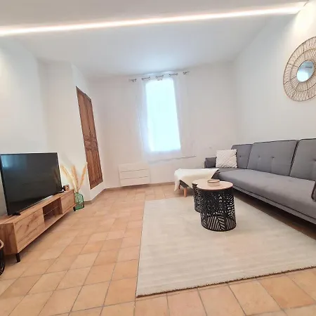 Maison De Village Paisible A Apartment Valensole